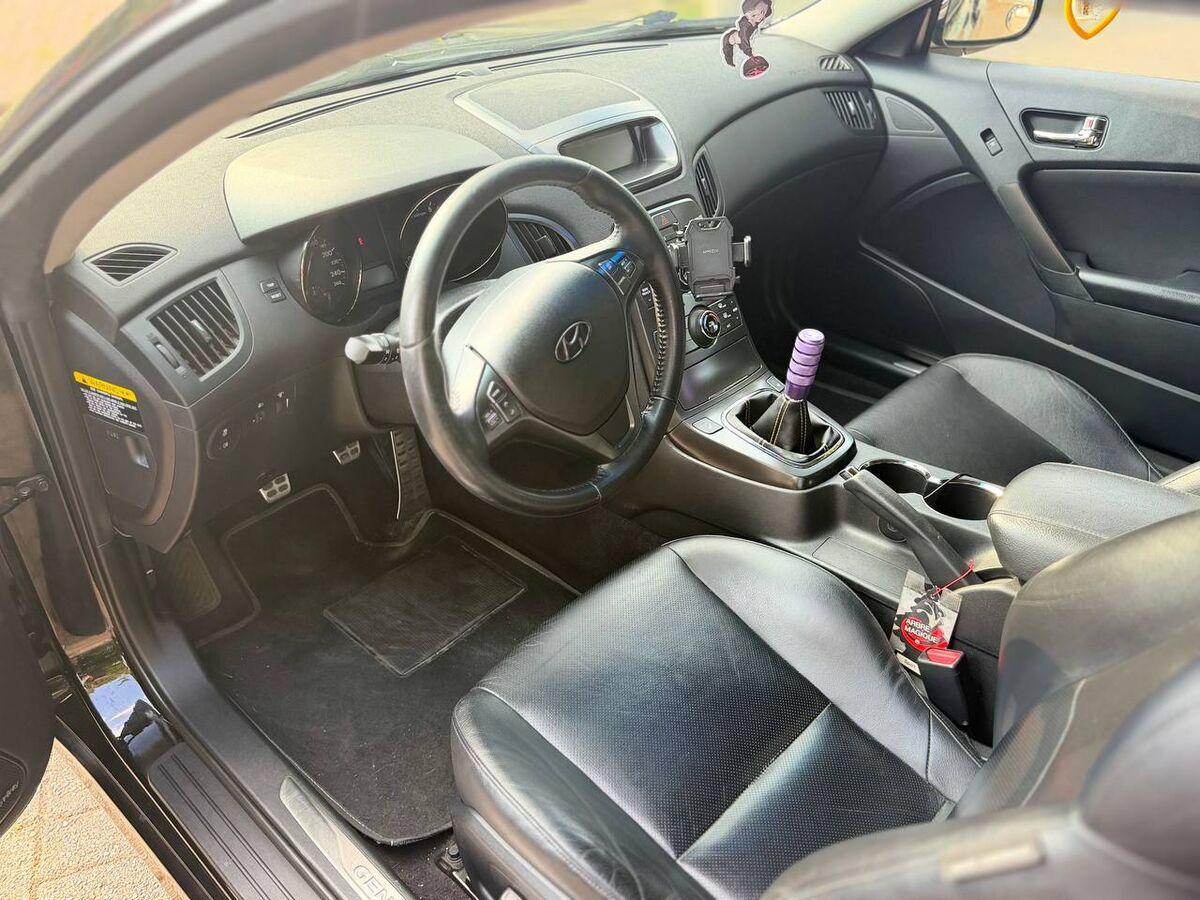Hyundai Genesis 2.0 turbo Sport