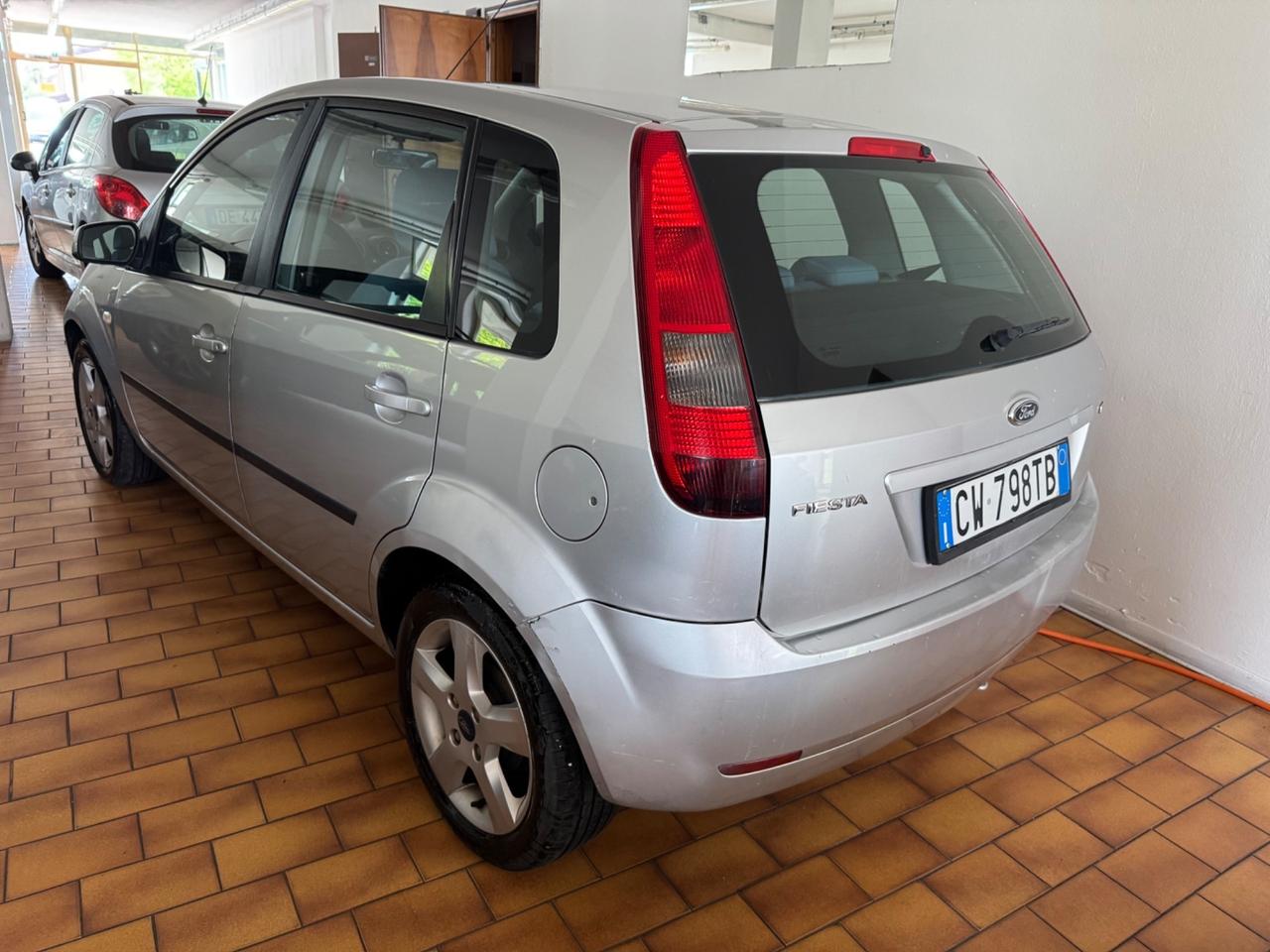 Ford Fiesta 1.4 TDCi OK NEOPATENTATI