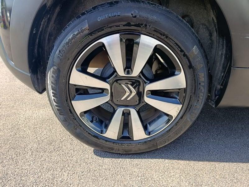 Citroën C3 83 S&S Shine Neo Patentati