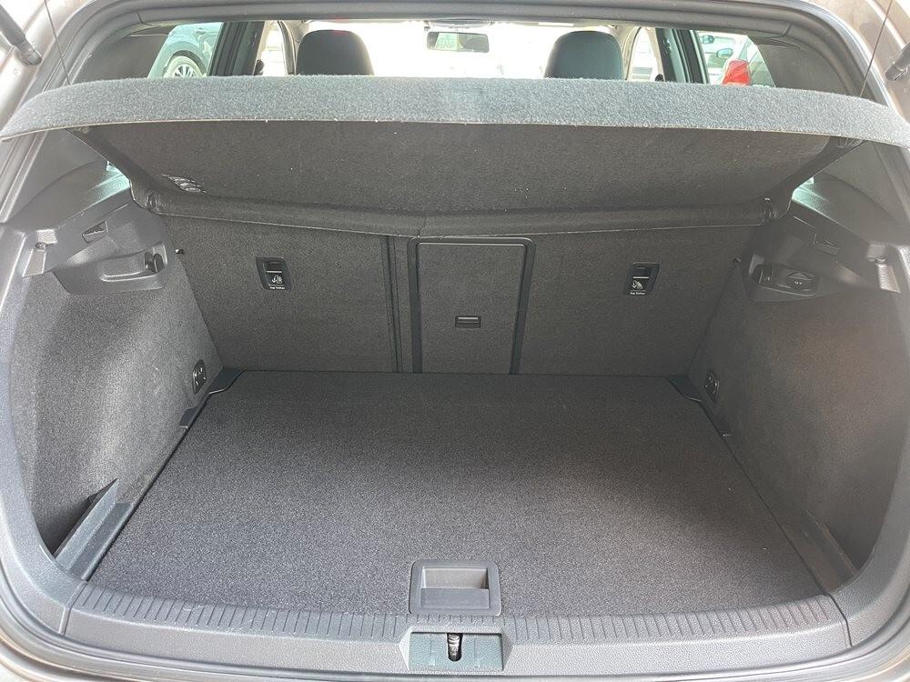 Volkswagen Golf 2.0 TDI 5p. 150 CV R-LINE