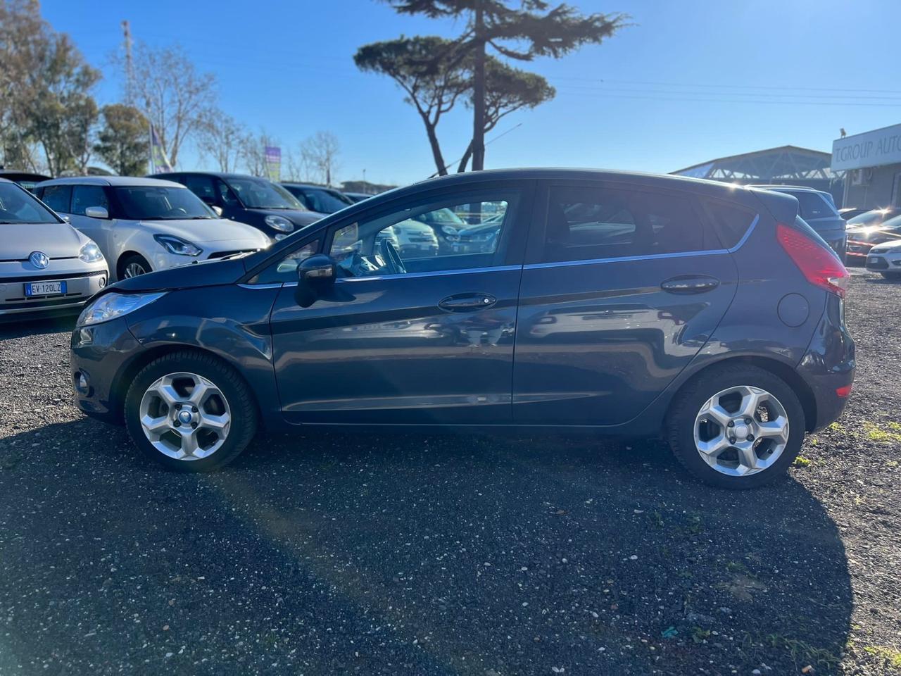 Ford Fiesta 1.4 TDCi 70CV 5 porte Titanium