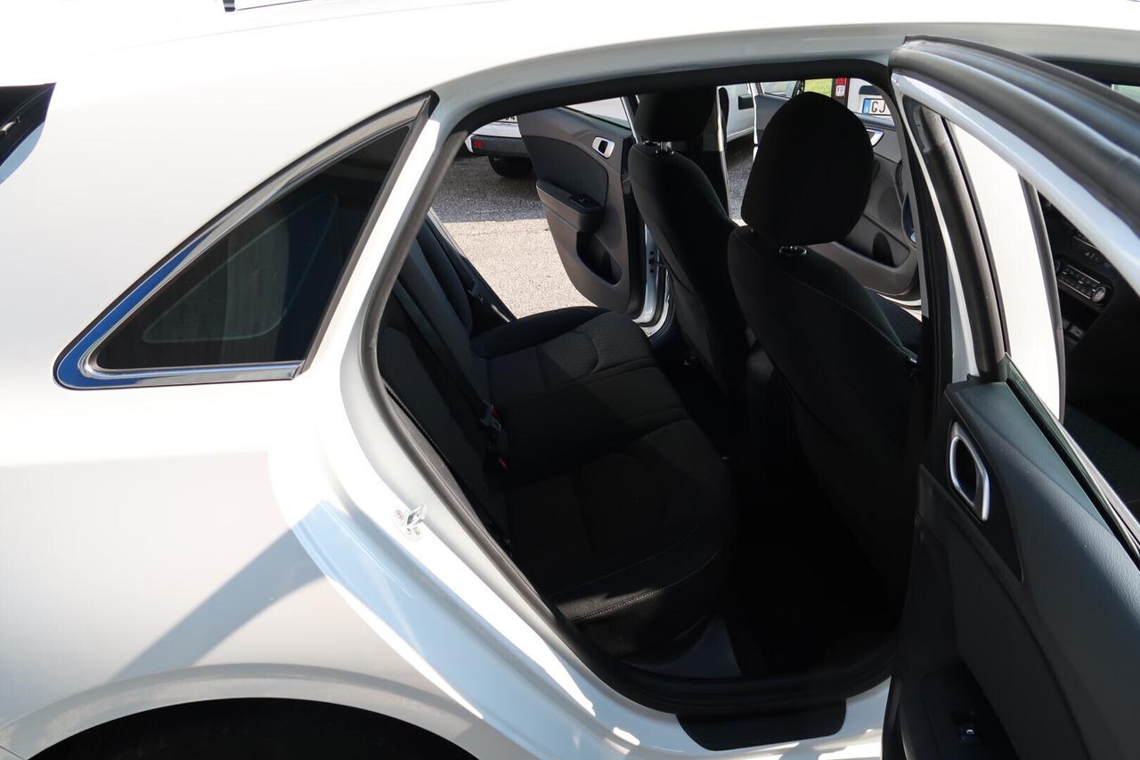 Kia Ceed 1.6 CRDi 115 CV DCT 5p. Business Class