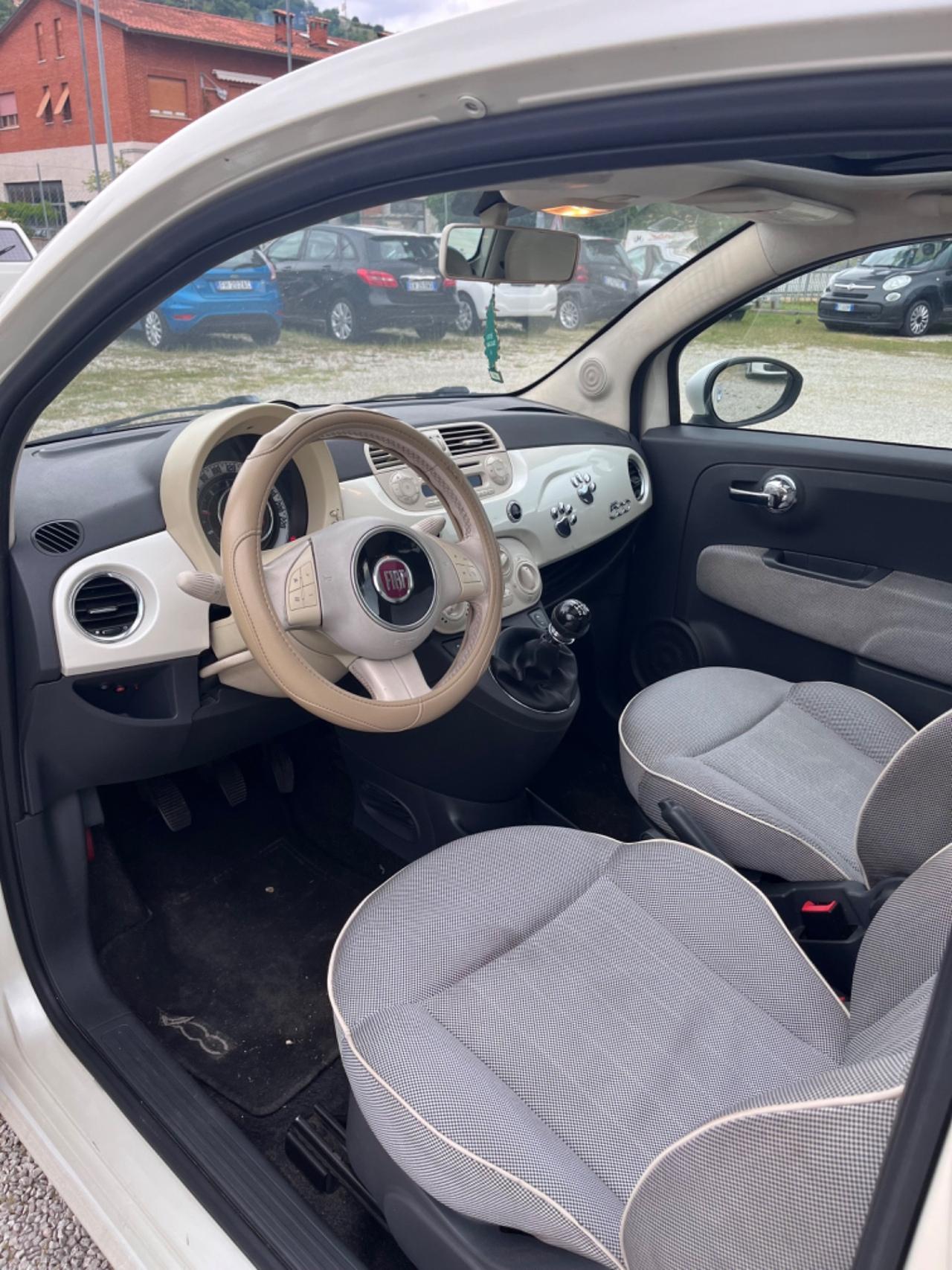 Fiat 500 1.3 Multijet Lounge 2010 120000 km PERLA