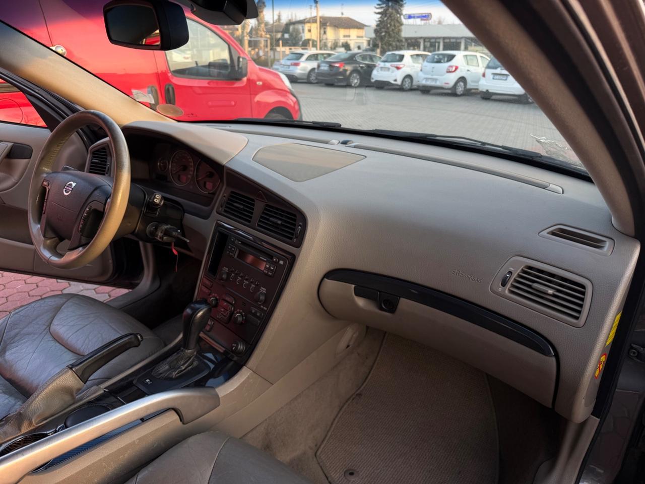 Volvo V70/XC70 V70 2.4 D5 20V cat AWD Momentum