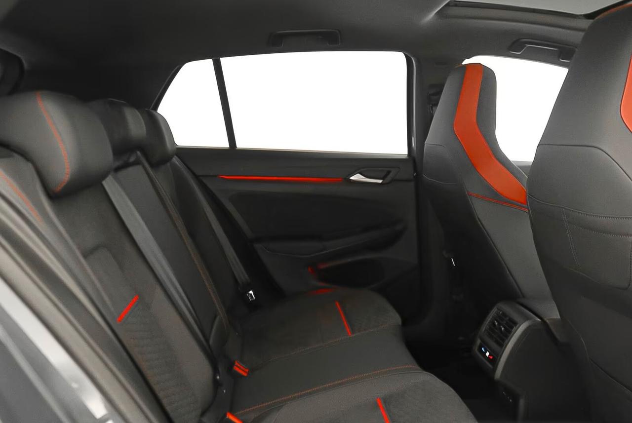 Volkswagen Golf GTI VIII Clubsport 2.0 TSI IQ.Light NAVIGATORE TETTO PANORAMICO