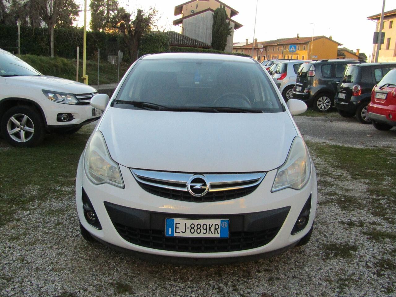 Opel Corsa 1.2 bz 16V 5 p. frizione nuova