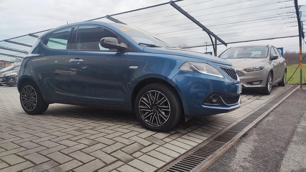Lancia Ypsilon 1.0 FireFly 5 porte S&S Hybrid Ecochic Gold