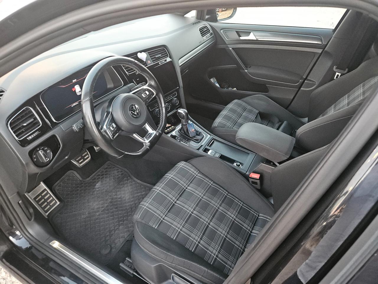 Volkswagen Golf GTD 2.0 TDI DSG 5p. BlueMotion Technology