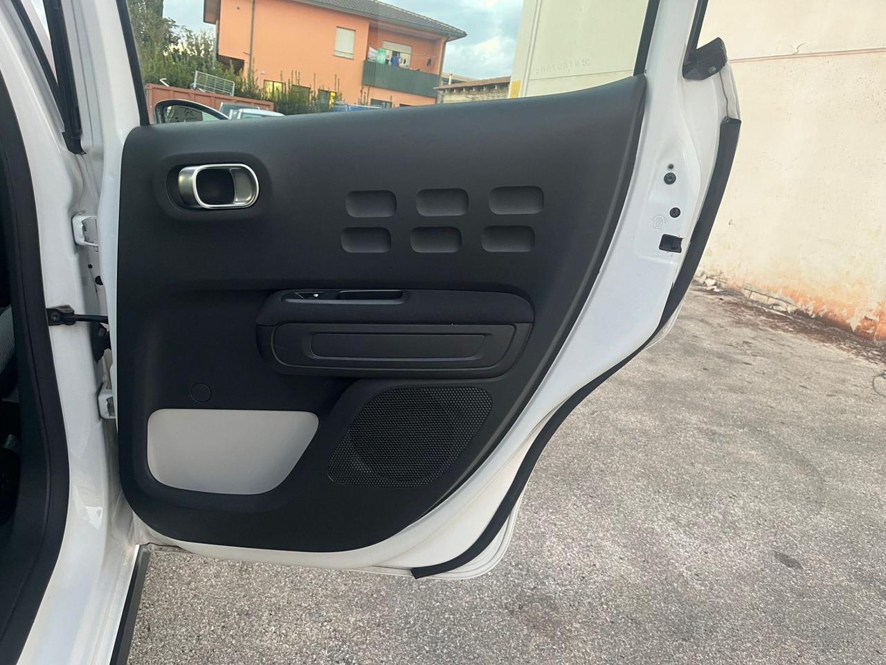 CITROEN C3 BlueHDi 100 S&S Shine Pack