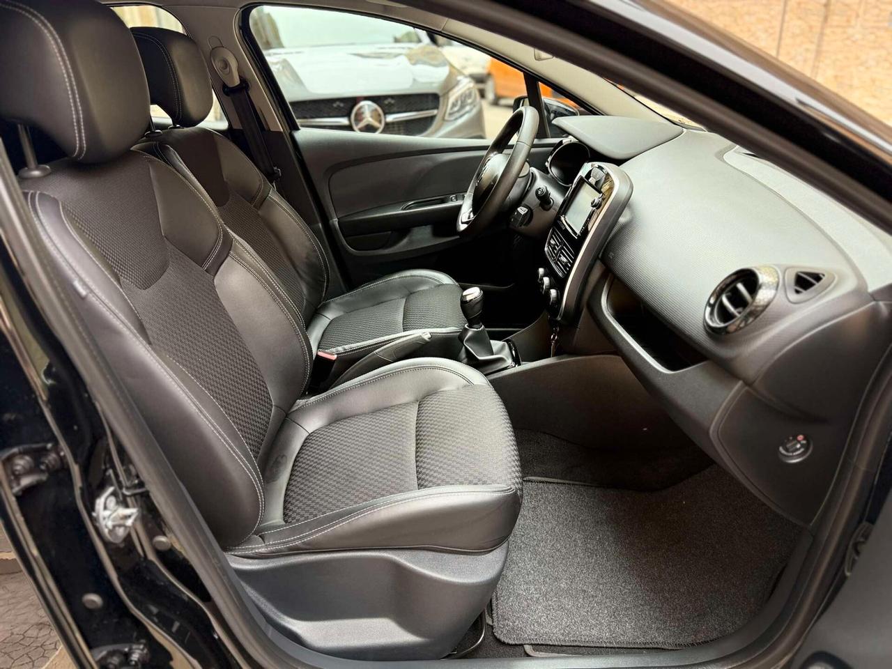 Renault Clio dCi 8V 90 CV 5 porte Moschino Intens/FULL LED/PELLE/CAMERA