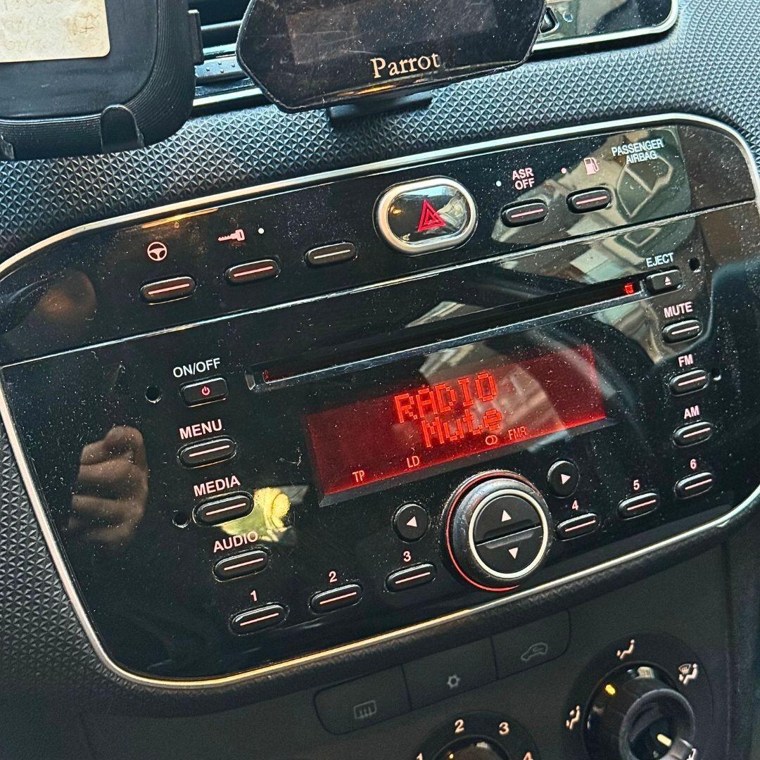 Fiat Punto 1.4 Natural Power 77cv