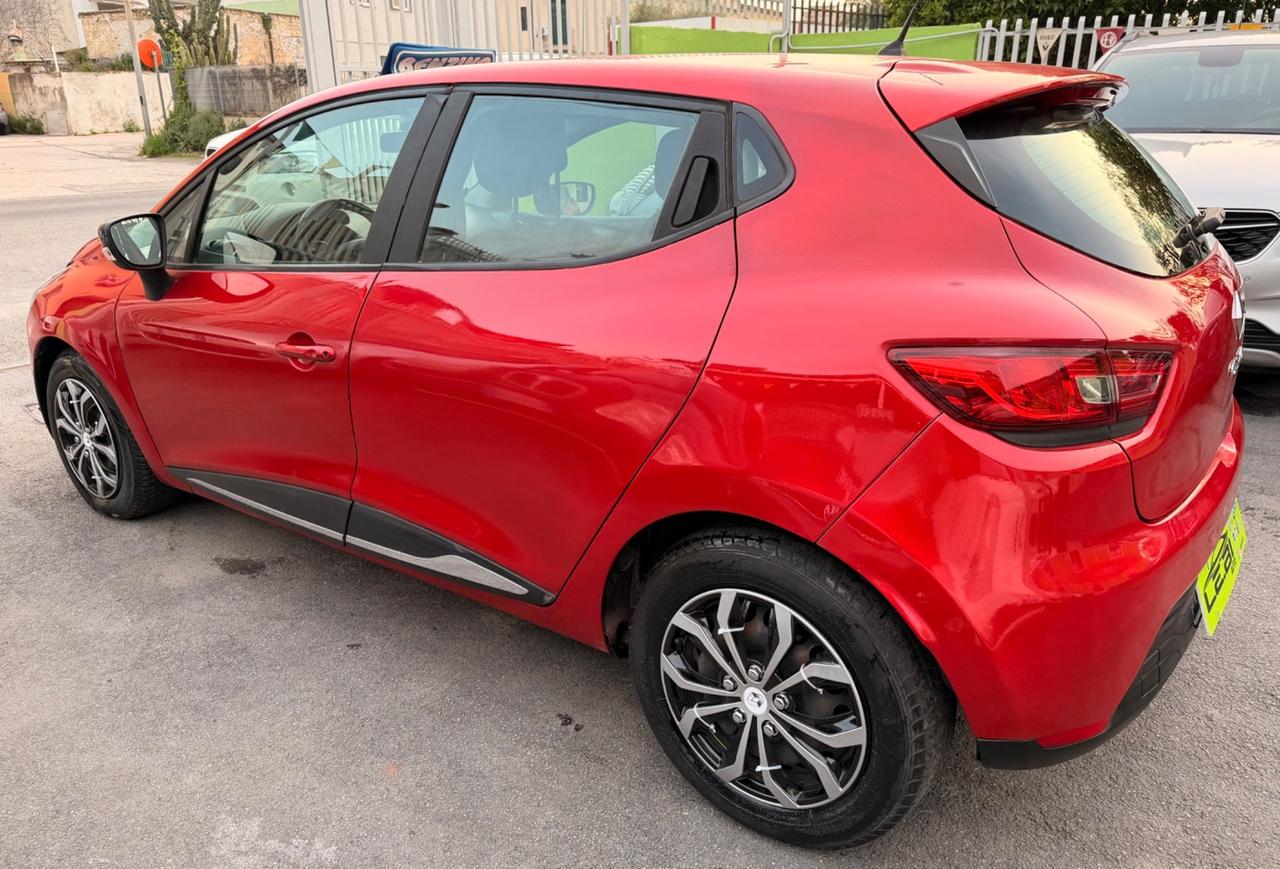Renault Clio 1.2 75CV 5 porte Costume National 2014 100.000 km