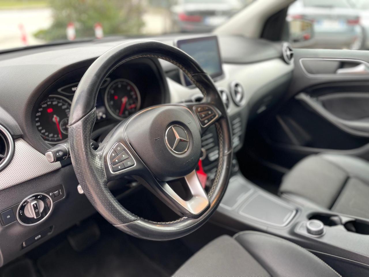 Mercedes-benz B 200 d Business