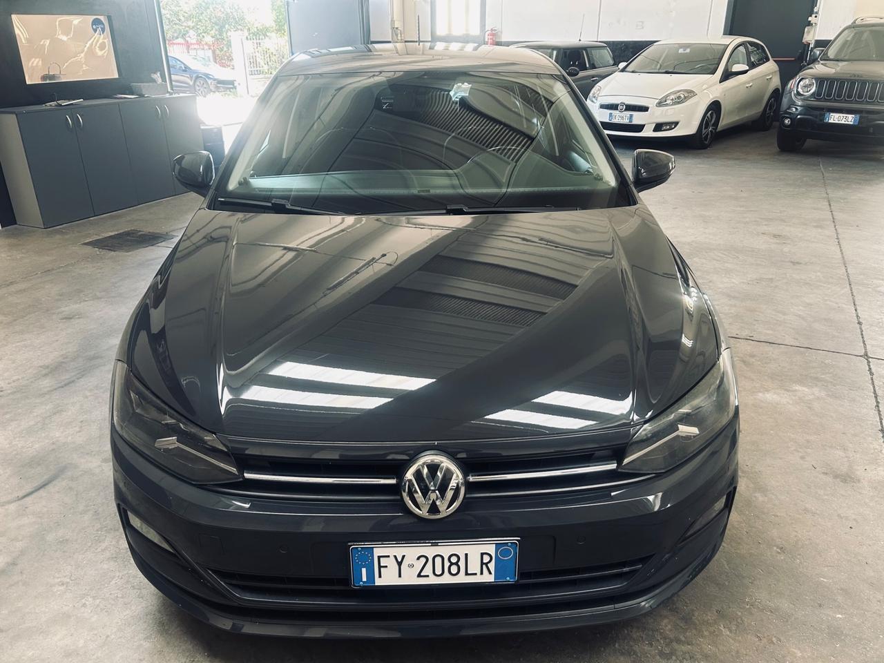 VW Polo 1000cc benzina x neopatentati 119000 km