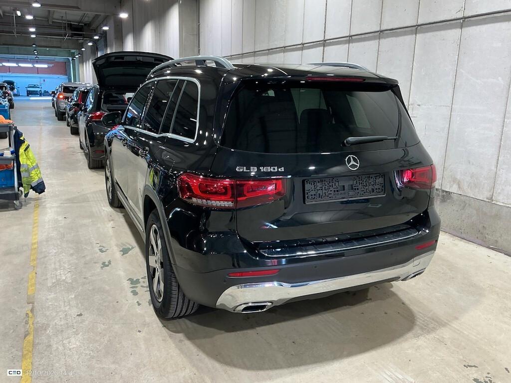 MERCEDES-BENZ GLB 180D 115CV AUTOMATIC BUSINESS SOLUTION ( FARI LED - CRUISE - PELLE - NAVI PREMIUM - PARK ASSIST )