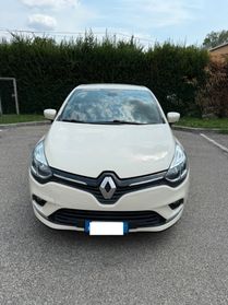 Renault Clio 1.5 dci - NEOP. - NAV. - 12 MESI DI GAR. -