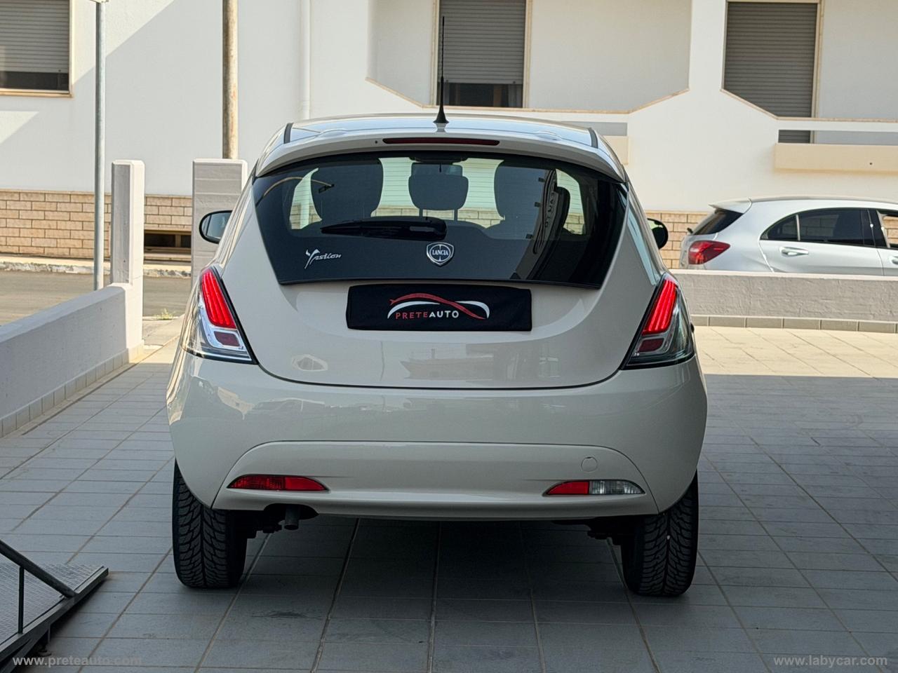 LANCIA Ypsilon 1.2 69 CV 5p. Silver