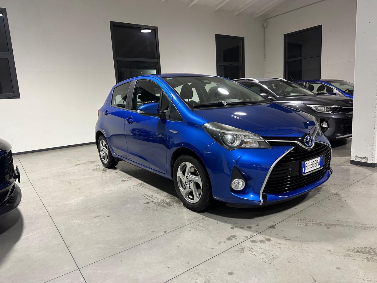 Toyota Yaris 1.5 Hybrid 5 porte Cool