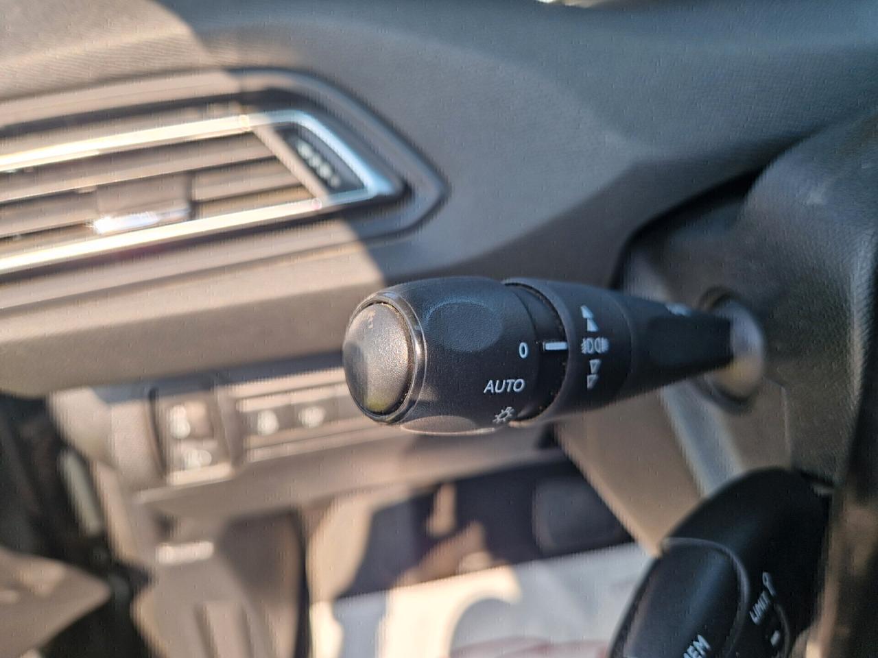 Peugeot 308 BlueHDi 120 S&S EAT6 SW Business