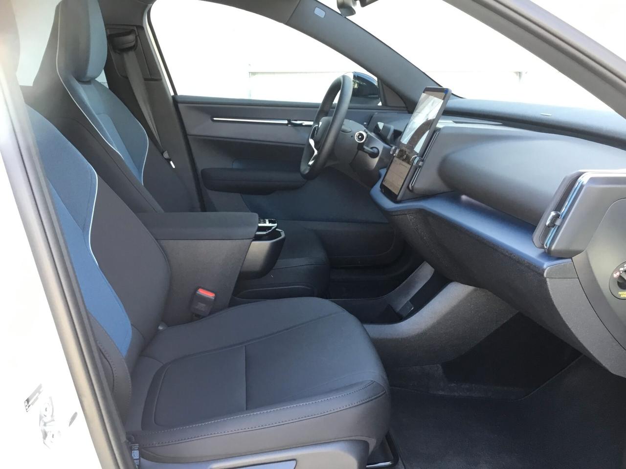 Volvo EX30 P5 Single Motor Plus *SENZA OBBLIGO DI FINANZIAMENTO*