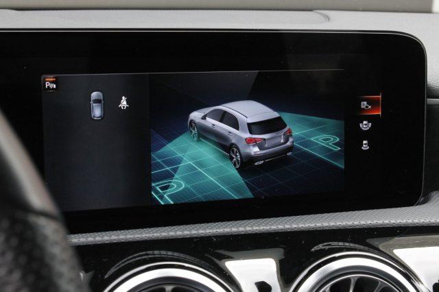 MERCEDES-BENZ A 180 dAutomatic AMGLine Premium Night Edition Uniprop.