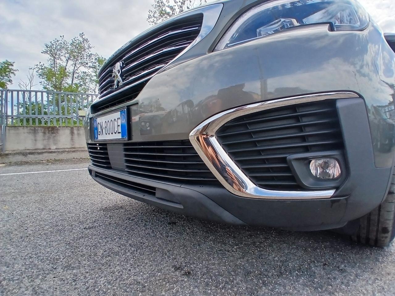 Peugeot 5008 BlueHDi 130 Allure