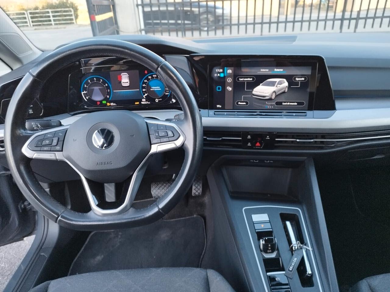 Volkswagen Golf 1.0 eTSI EVO DSG Life