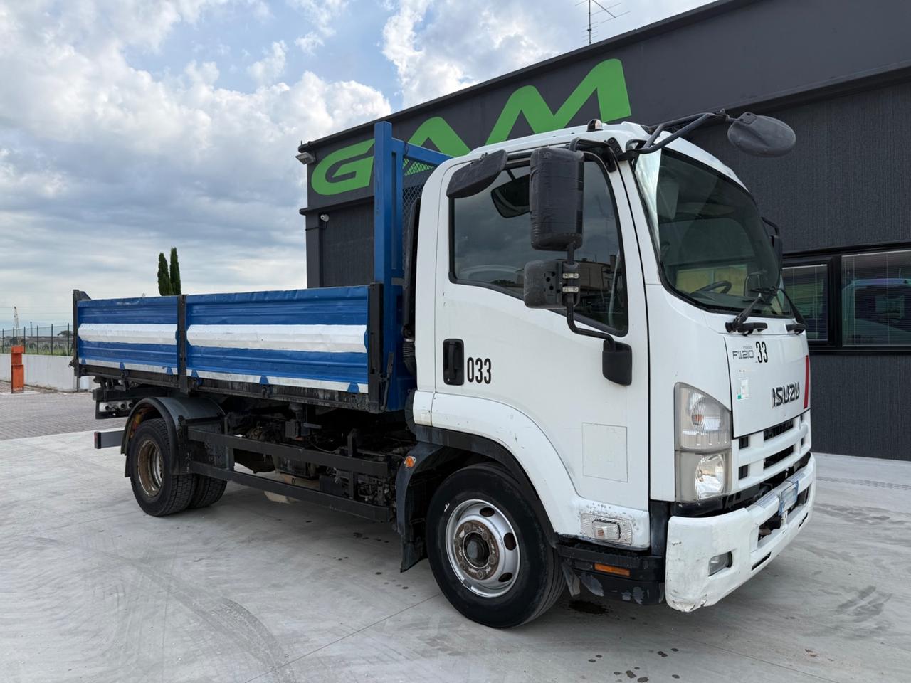 ISUZU F11.210 ribaltabile trilaterale Euro4