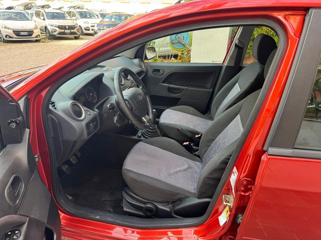 FORD Fiesta 1.2 16V 5 porte Ghia