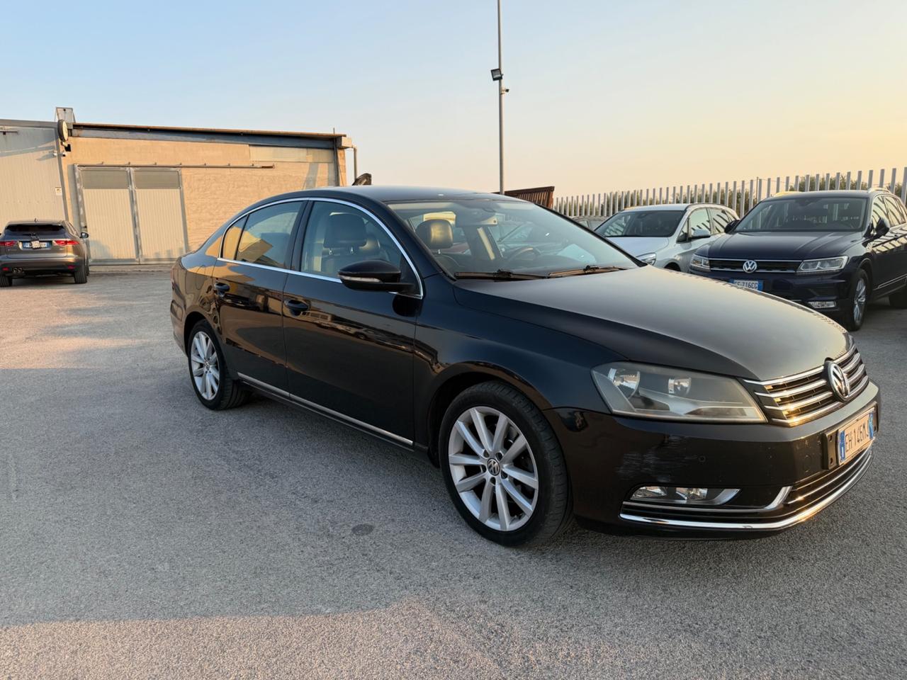 VOLKSWAGEN PASSAT 2.0 TDI DSG 140 BERLINA FULL