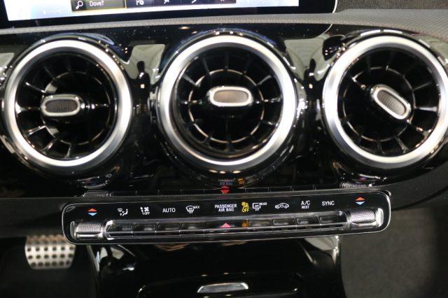 MERCEDES-BENZ A 200 Automatic Sport "STUPENDA PARI AL NUOVO"