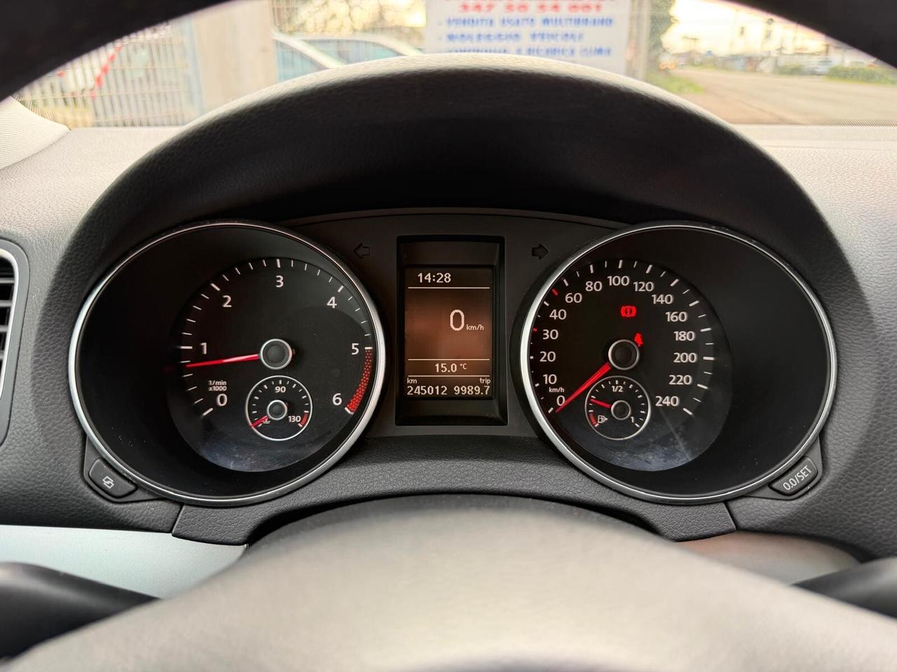 Volkswagen Golf 1.6 TDI diesel - 2011