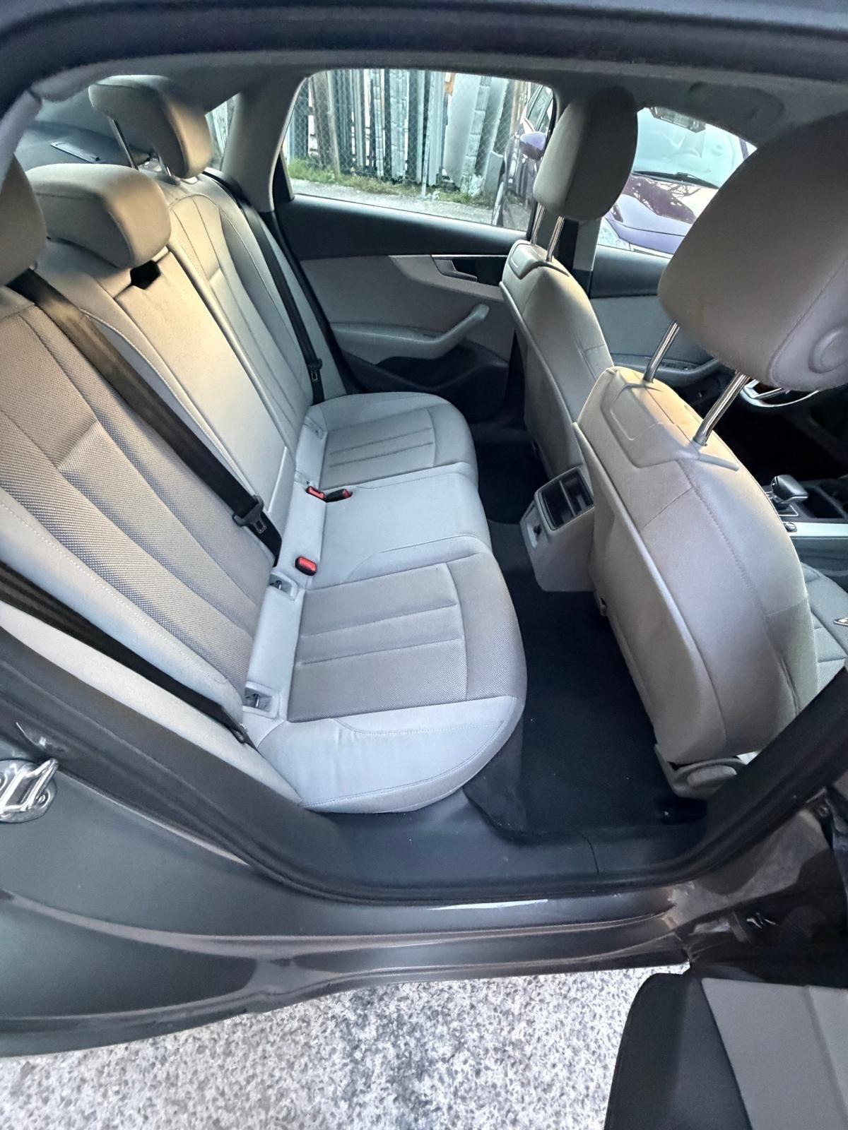 Audi A4 35 TDI/163 CV S tronic Sline edition