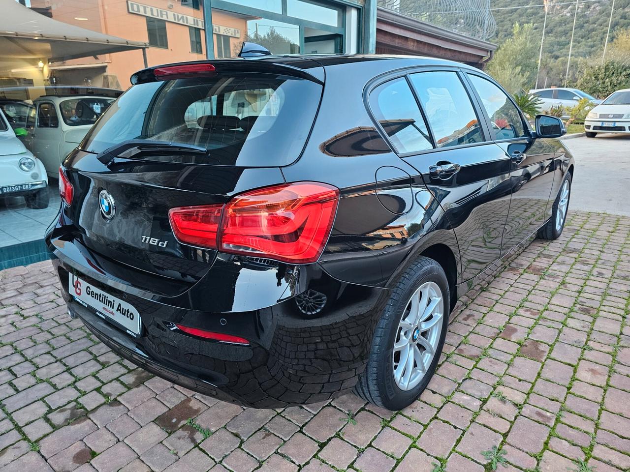 Bmw 118 118d 5p. Advantage