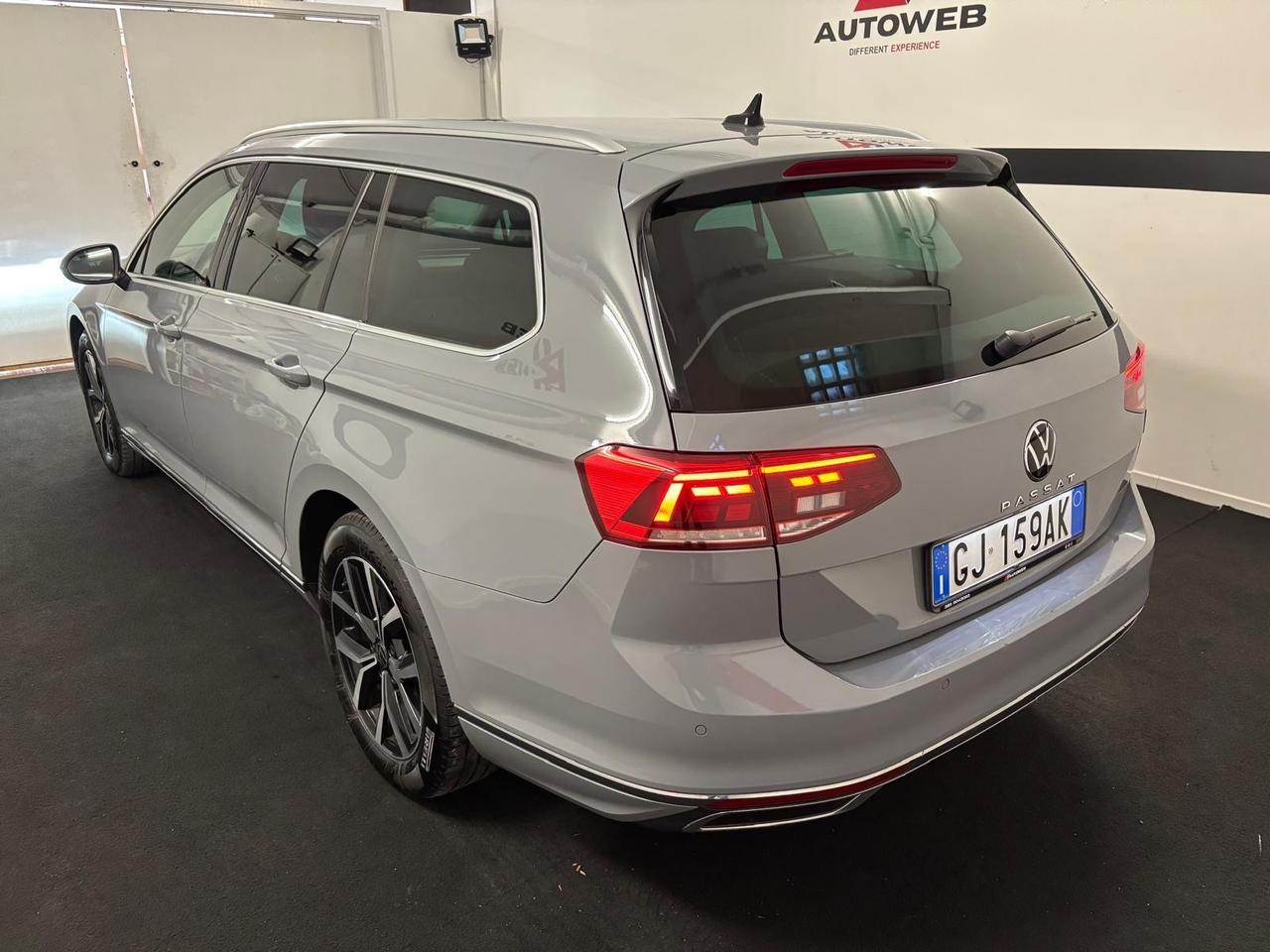 Volkswagen Passat Variant 2.0 TDI SCR EVO DSG Executive FULL OPTIONAL * REGALO SPECIALE DA AUTOWEB *