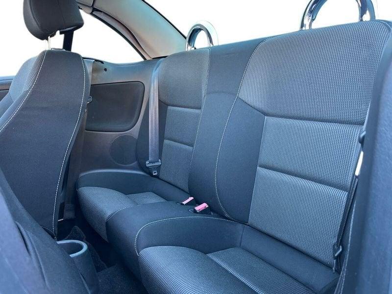 Peugeot 207 1.6 VTi 120CV CC Féline