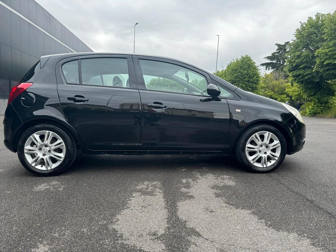 Opel Corsa 1.2 5 porte Cosmo