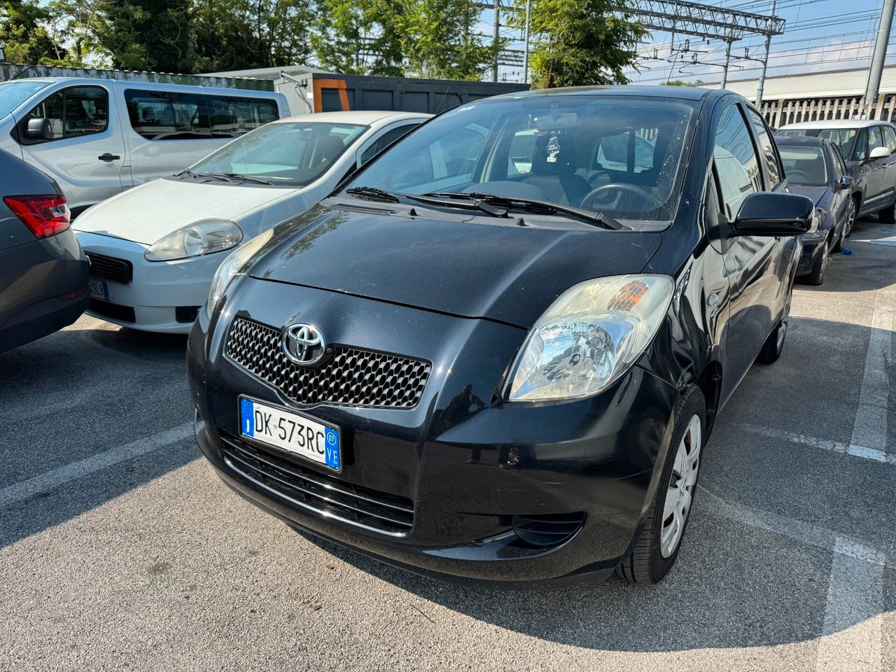 Toyota Yaris 1.0 5 porte