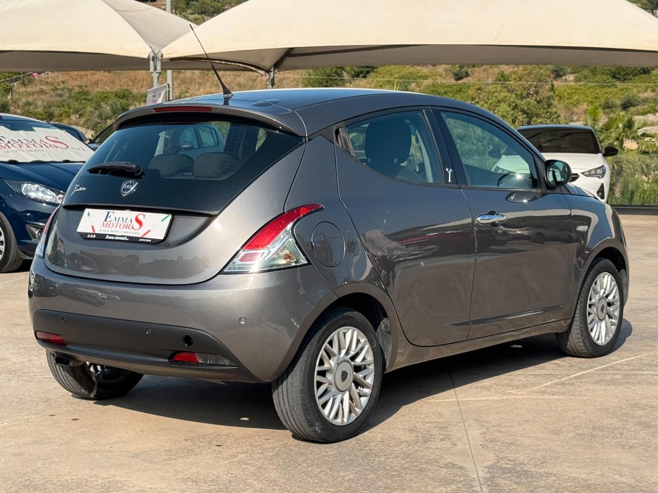 Lancia Ypsilon 1.2 69 CV 5 porte Gold