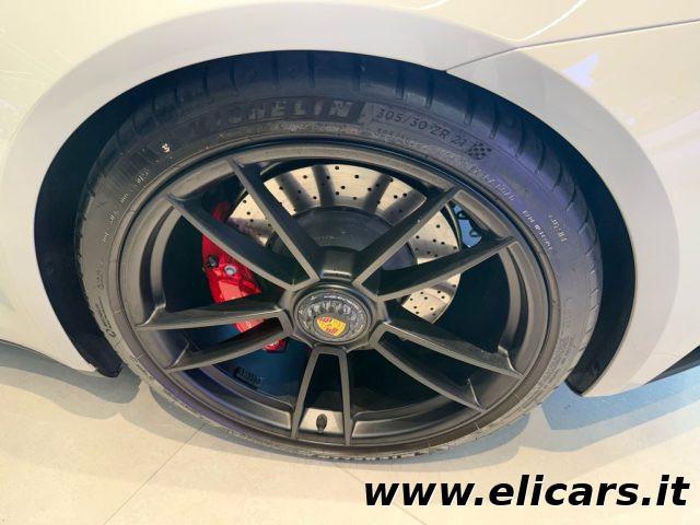 PORSCHE 911 Carrera 4 GTS Cabriolet