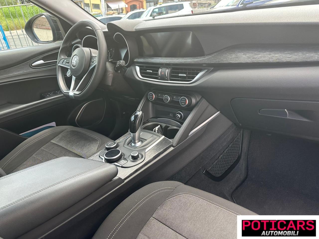 Alfa Romeo Stelvio 2.2 Turbodiesel 160 CV AT8 RWD Business