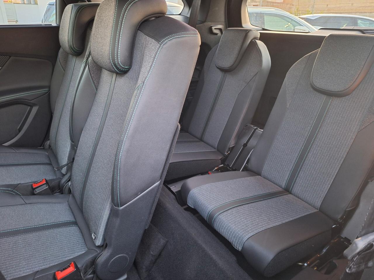 Peugeot 5008 ALLURE PACK 1.5 HDi 130 EAT8 NAV+RETROCAM. 7posti -2024