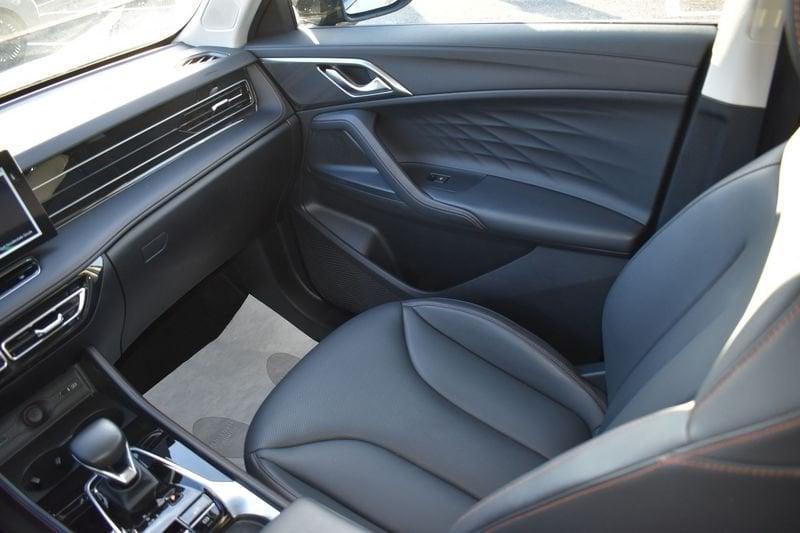 MG HS 1.5 T Luxury AT