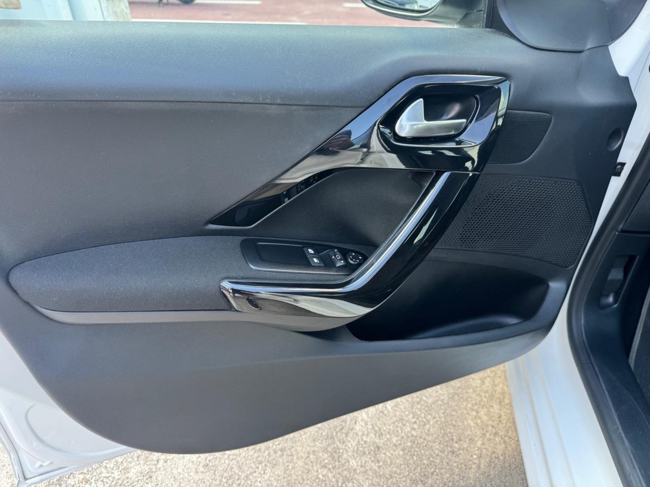 Peugeot 208 1.2 BENZINA 82CV 2017
