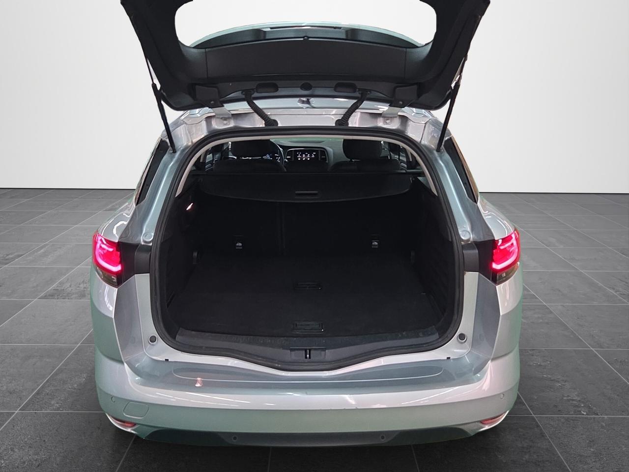 (AUTOCARRO N1) Mégane Sporter Blue dCi 115 CV EDC Business