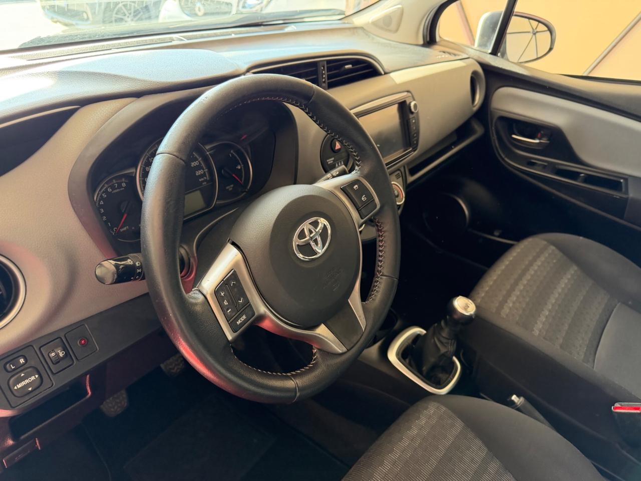Toyota Yaris 1.0 5 porte Lounge