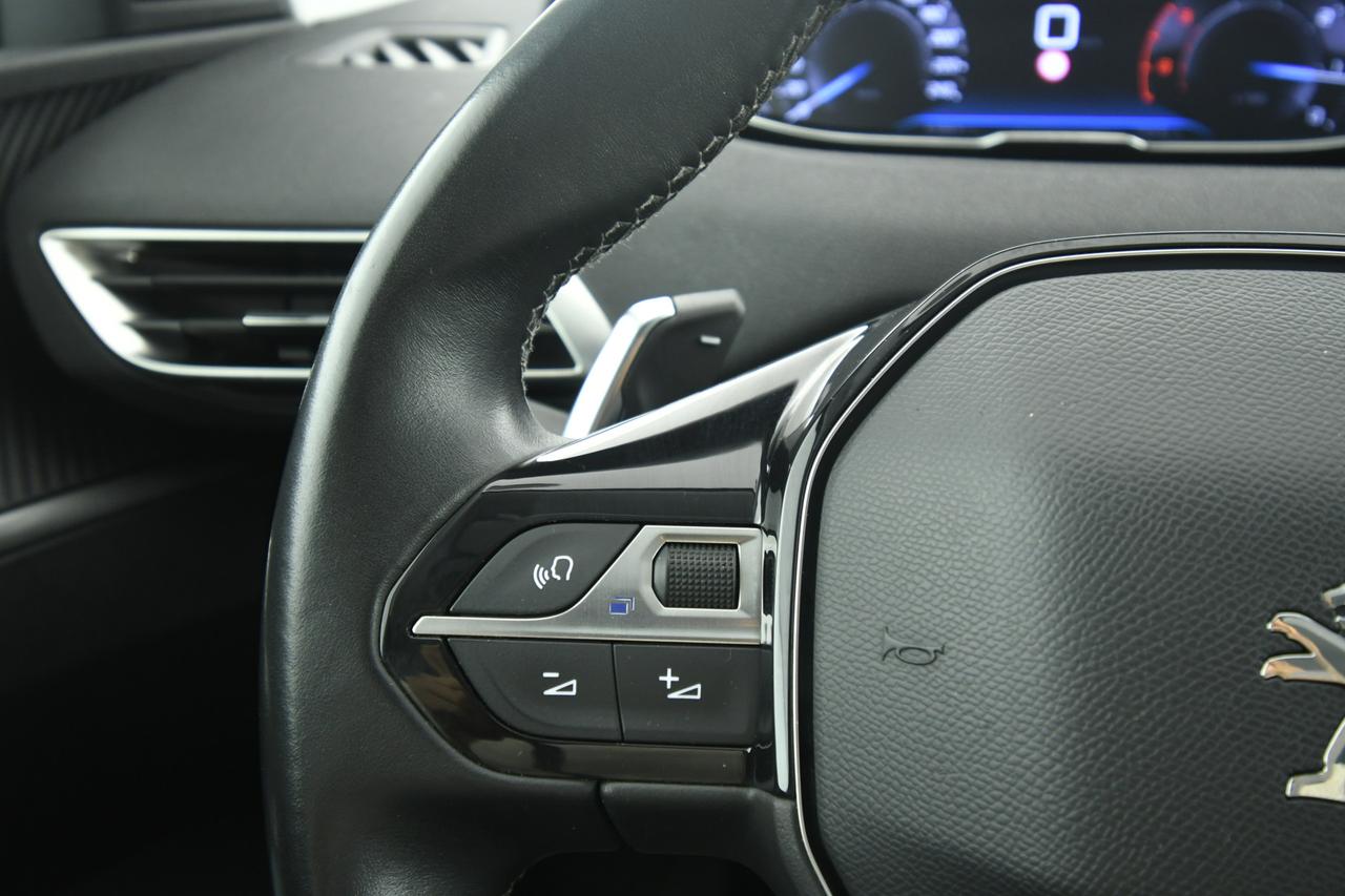 PEUGEOT 3008 1.5 bluehdi Allure s&s 130cv eat8 CAMERA+FULL LED+APP CONNECT