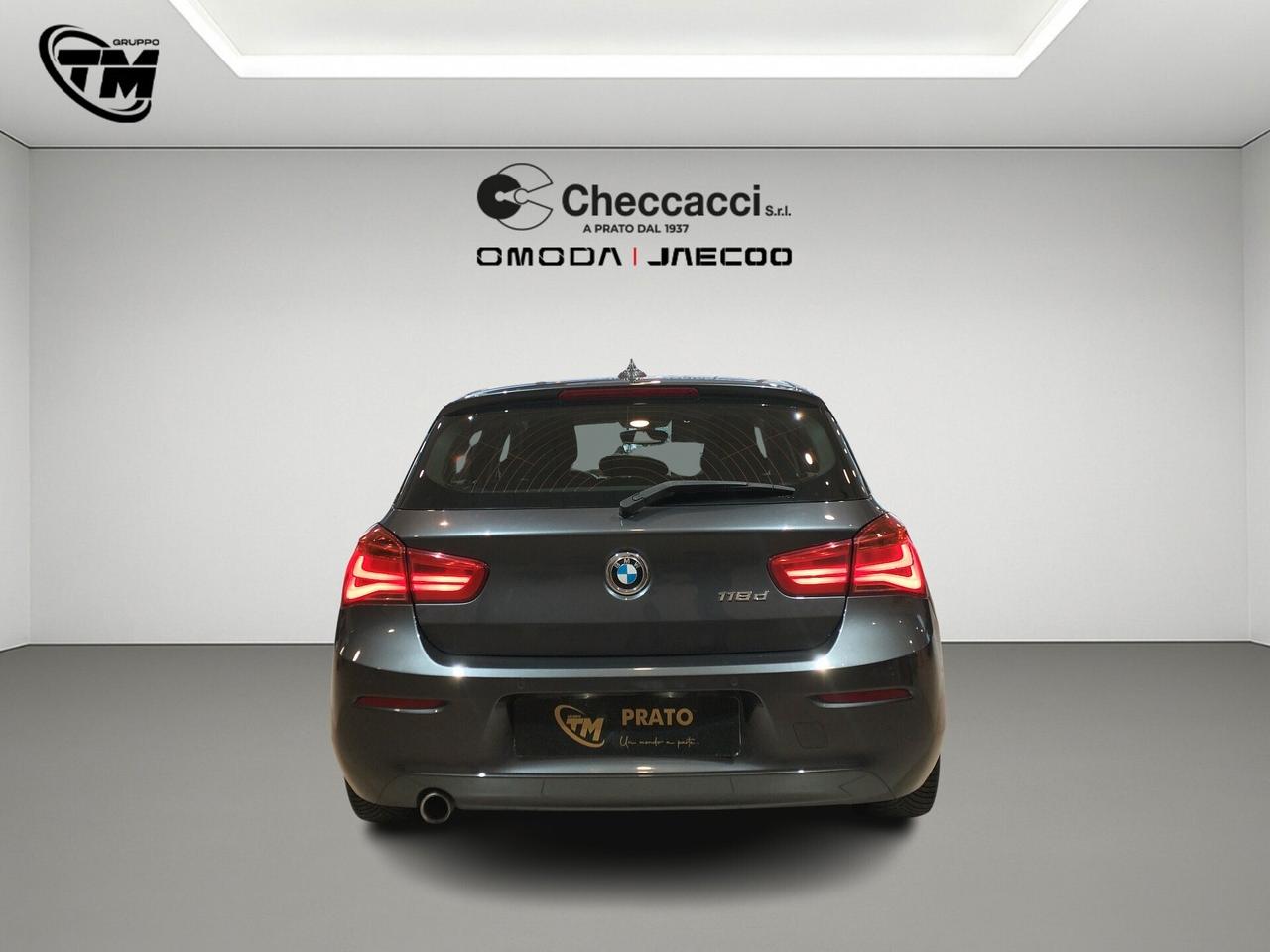 BMW 118 d Sport 5p auto