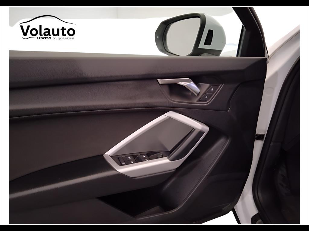 AUDI Q3 I 2019 Sportback - Q3 Sportback 35 2.0 tdi Business Plus