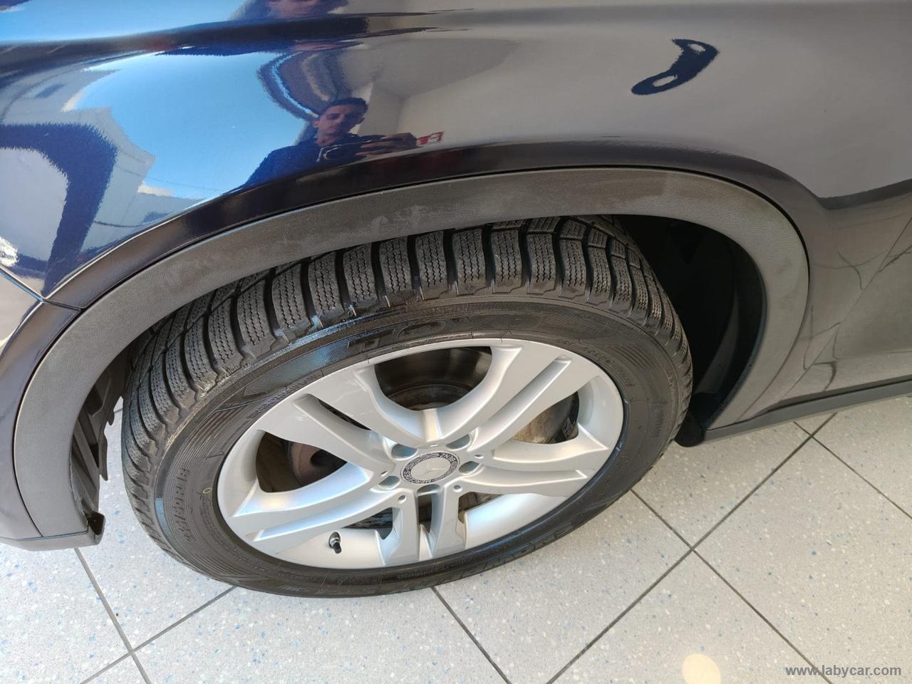MERCEDES-BENZ GLA 180 d Automatic Sport